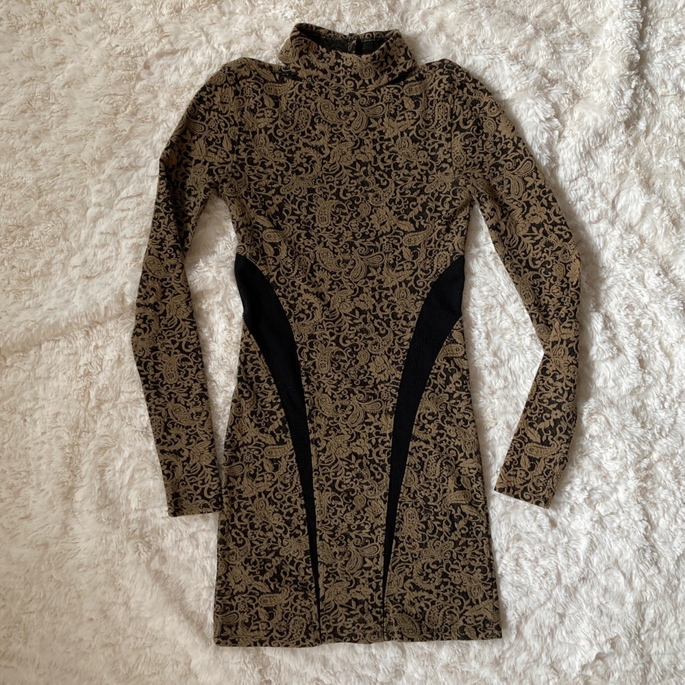 Free People Dress - Back and Neck Cutouts, Paisley Blk & Gold pattern - Size XS